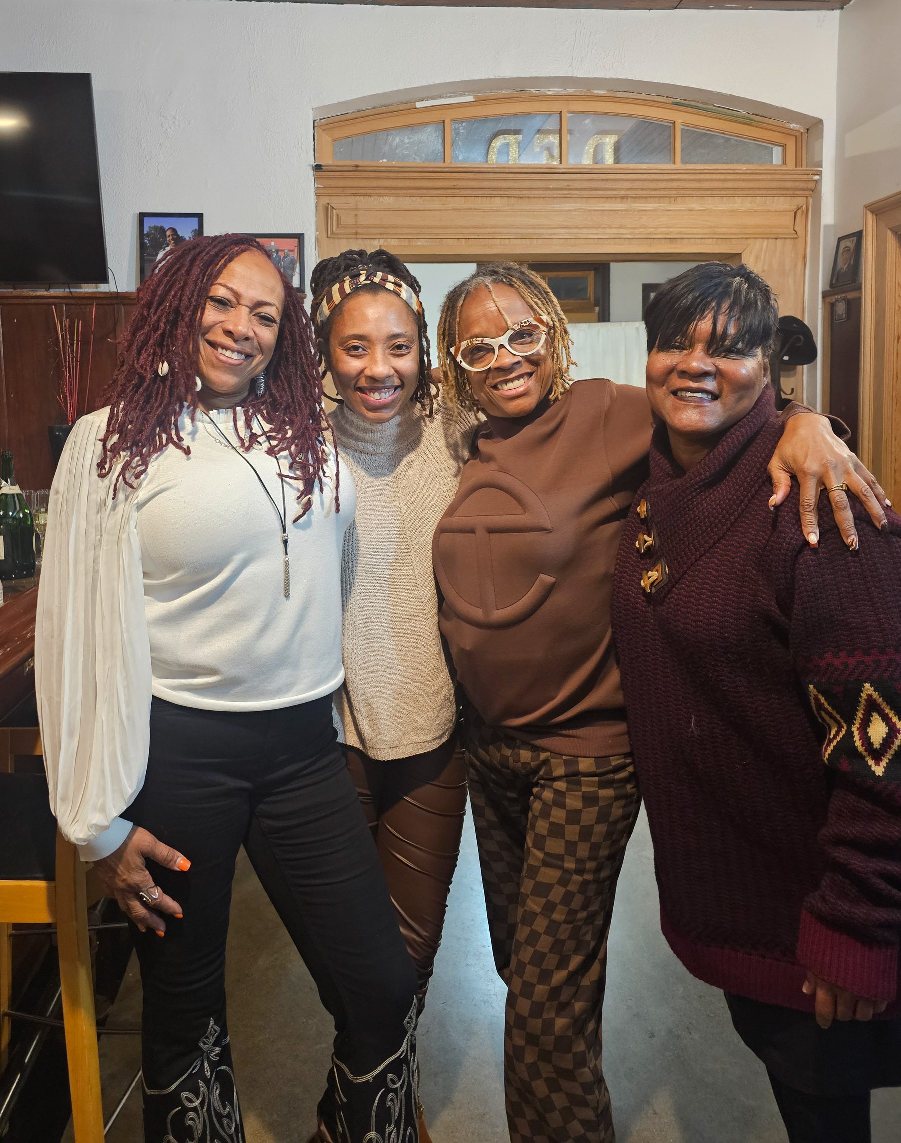 Phoenix sisterhood — Phoenix women together at Historic Engine 11.